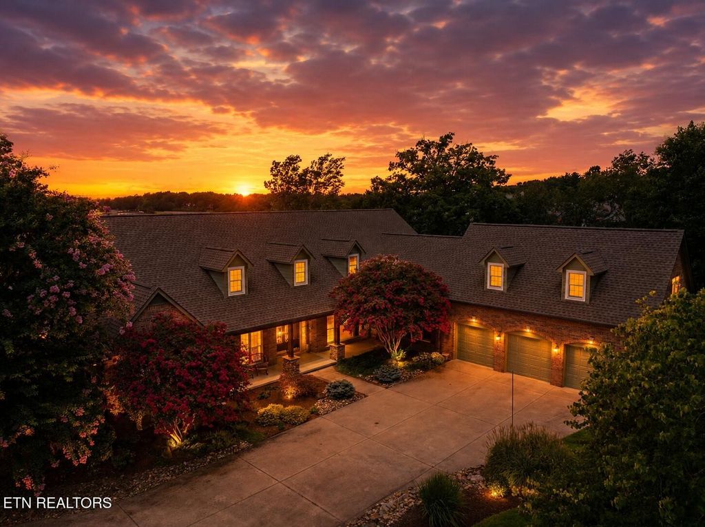 16 Milnor Circle, Crossville, TN 38558