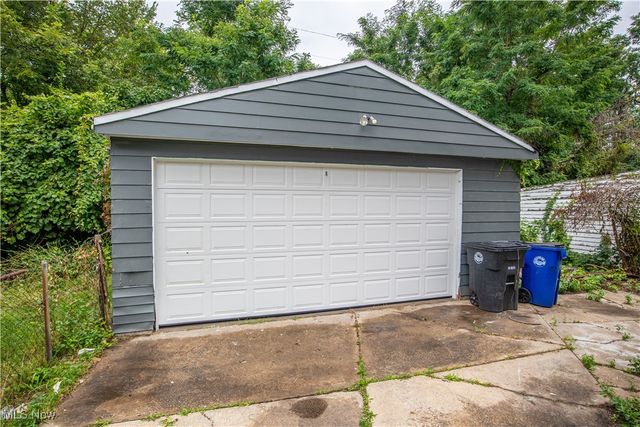 891 E 130th Street, Cleveland, OH 44108