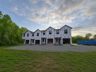 630 Guildfield Dr, Clarksville, TN 37043