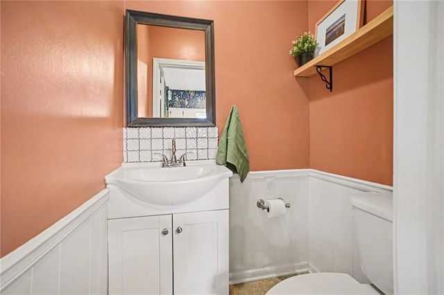 404 N GLADSTONE Boulevard, Kansas City, MO 64123