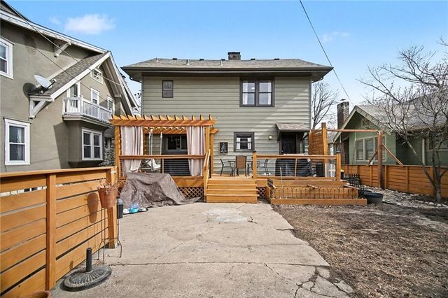 404 N GLADSTONE Boulevard, Kansas City, MO 64123