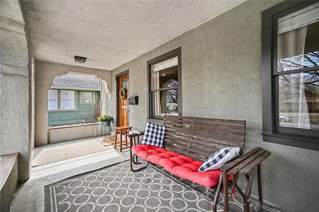 404 N GLADSTONE Boulevard, Kansas City, MO 64123