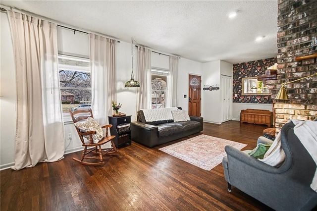 404 N GLADSTONE Boulevard, Kansas City, MO 64123