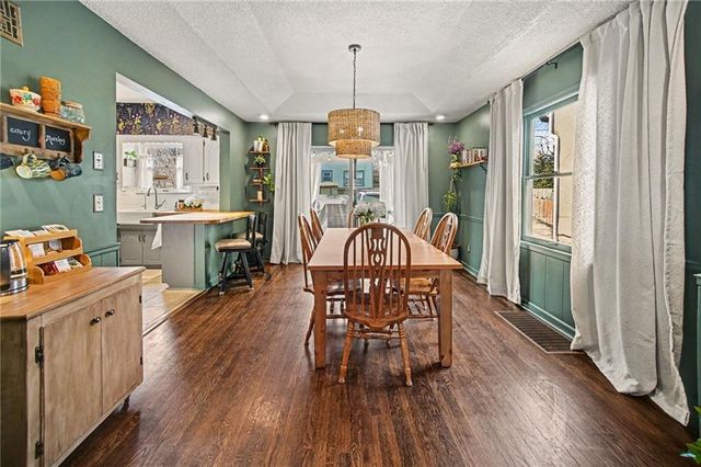 404 N GLADSTONE Boulevard, Kansas City, MO 64123