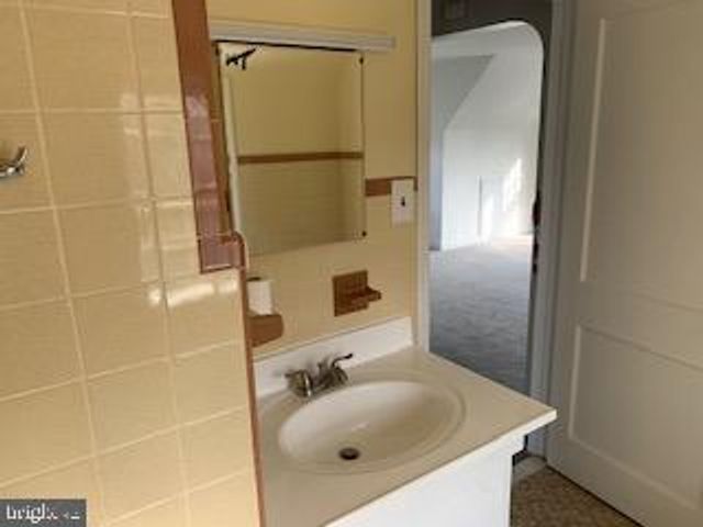 722 S WHITE HORSE PIKE, Audubon, NJ 08106