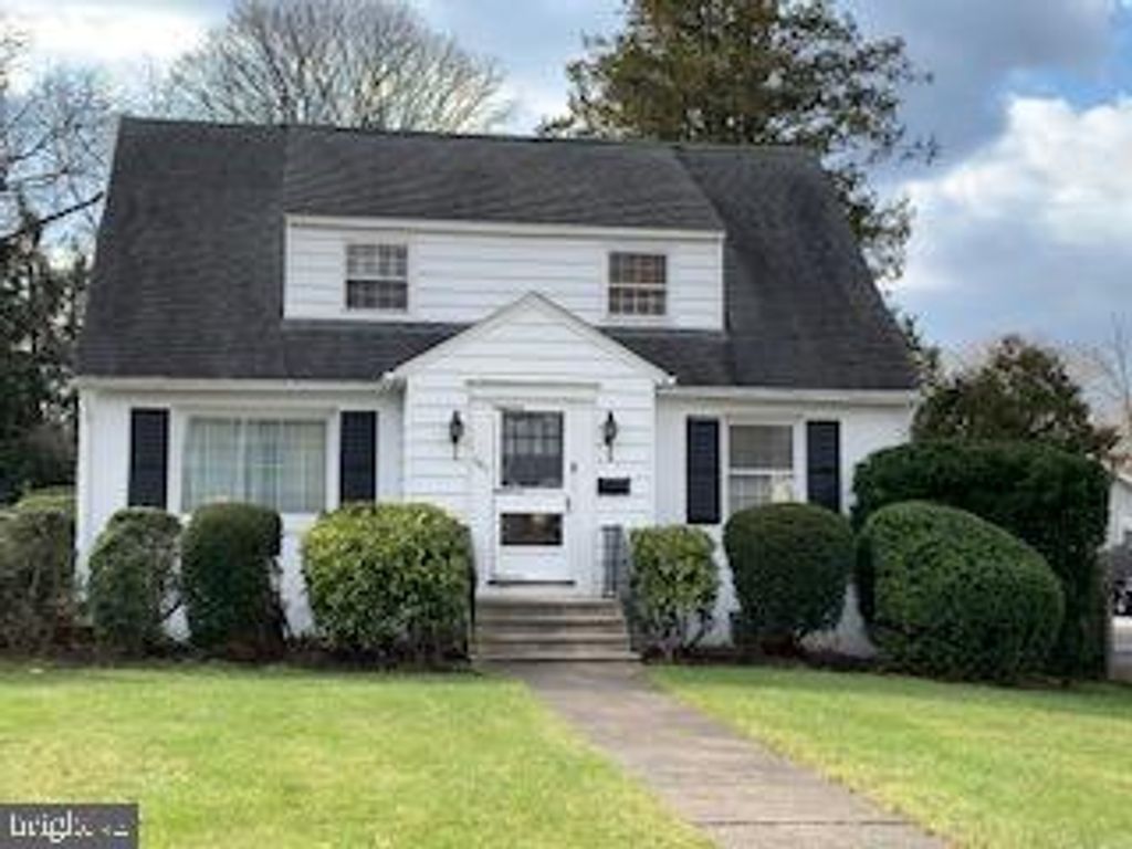 722 S WHITE HORSE PIKE, Audubon, NJ 08106