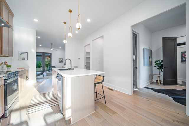 202 Orlando Ave, Nashville, TN 37209