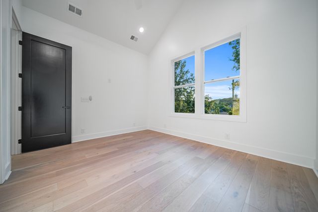 202 Orlando Ave, Nashville, TN 37209