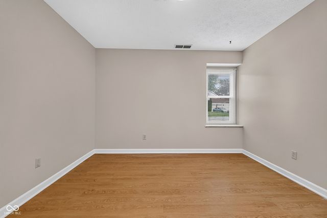 1627 Countryside Lane, Indianapolis, IN 46231