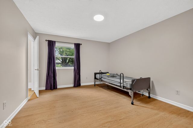 1627 Countryside Lane, Indianapolis, IN 46231