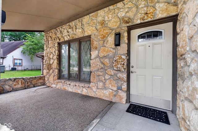 1627 Countryside Lane, Indianapolis, IN 46231