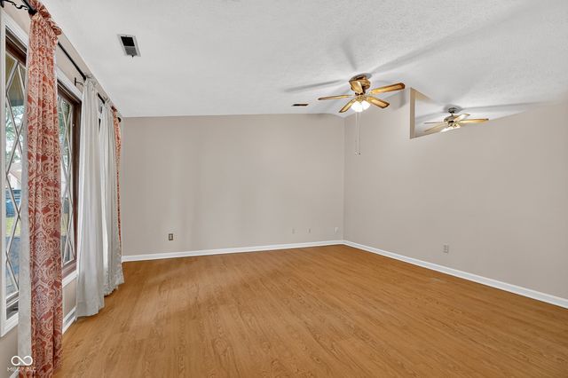 1627 Countryside Lane, Indianapolis, IN 46231