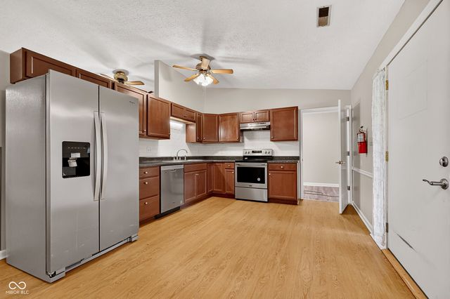 1627 Countryside Lane, Indianapolis, IN 46231