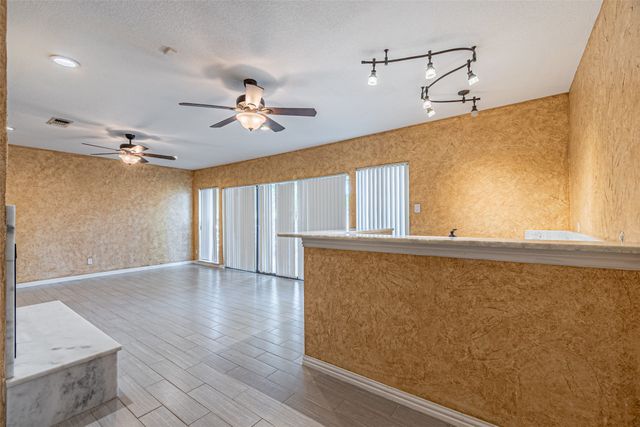 8808 Sylvan Court, Fort Worth, TX 76120