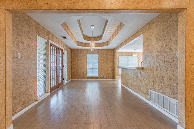 8808 Sylvan Court, Fort Worth, TX 76120