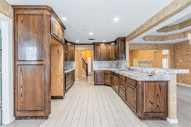 8808 Sylvan Court, Fort Worth, TX 76120