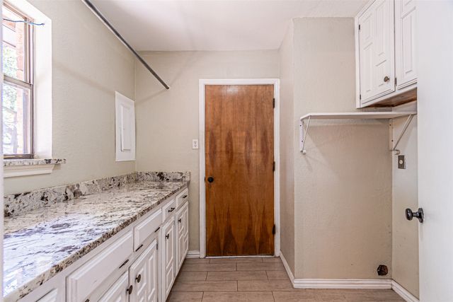 8808 Sylvan Court, Fort Worth, TX 76120