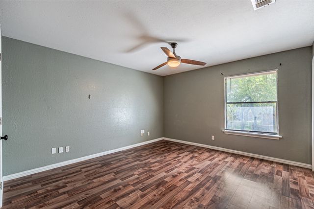 8808 Sylvan Court, Fort Worth, TX 76120