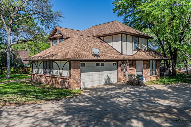 8808 Sylvan Court, Fort Worth, TX 76120