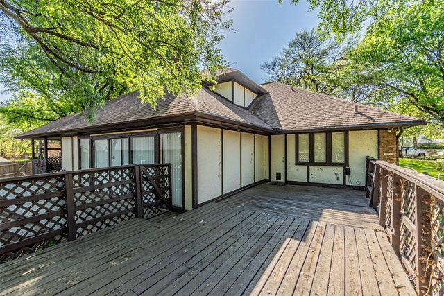 8808 Sylvan Court, Fort Worth, TX 76120