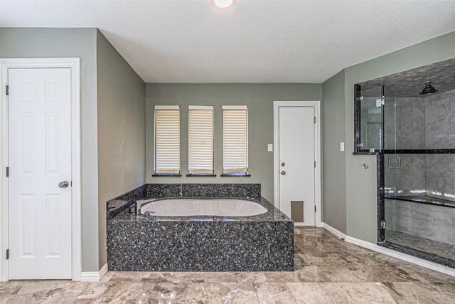 8808 Sylvan Court, Fort Worth, TX 76120