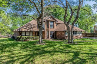 8808 Sylvan Court, Fort Worth, TX 76120