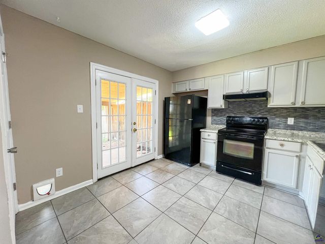 109 Stoneridge Dr., Warner Robins, GA 31088