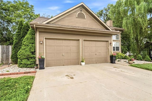 1409 Russell Road, Pleasant Hill, MO 64080