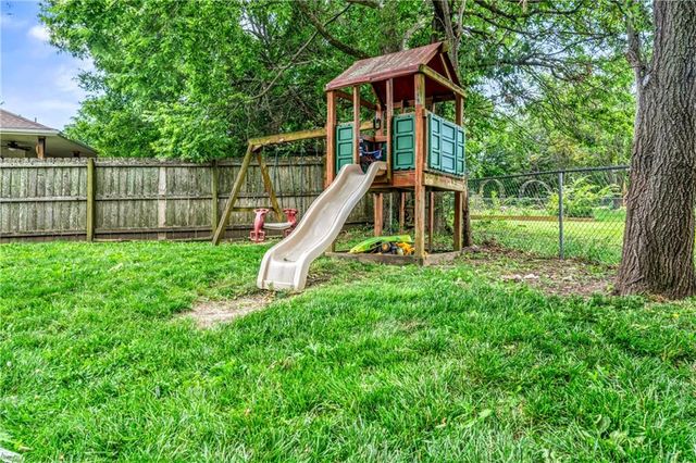 1409 Russell Road, Pleasant Hill, MO 64080