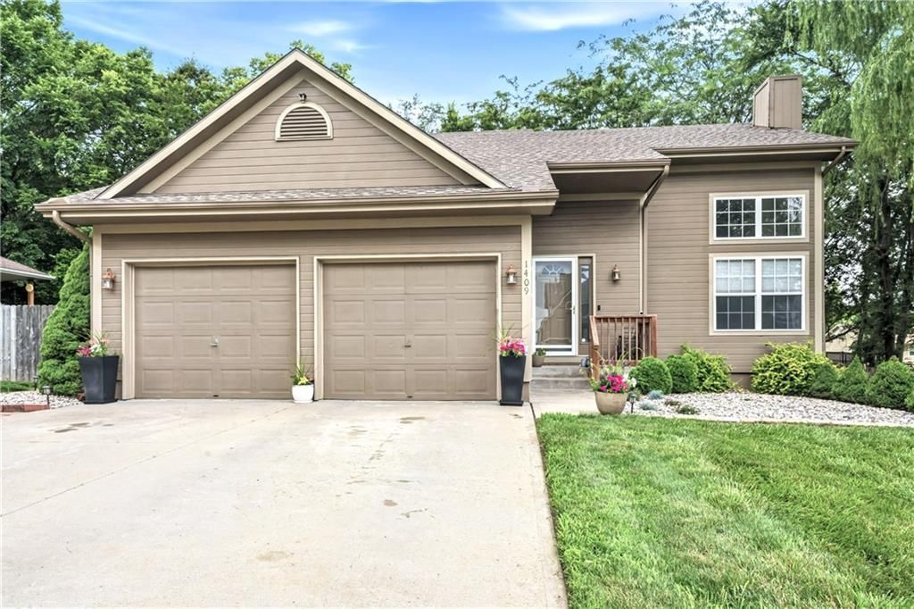 1409 Russell Road, Pleasant Hill, MO 64080