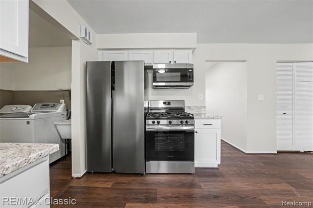 35665 Thames Street, Westland, MI 48186