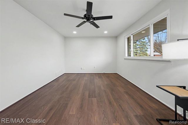 35665 Thames Street, Westland, MI 48186