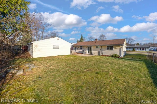 35665 Thames Street, Westland, MI 48186