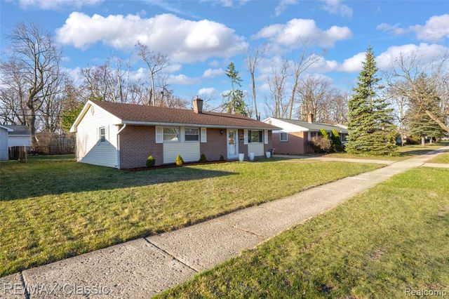 35665 Thames Street, Westland, MI 48186