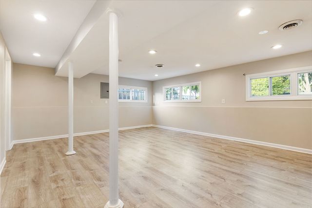 1325 Douglas Avenue, Montgomery, IL 60538