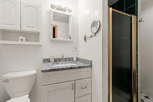 48 Valley St, Wakefield, MA 01880