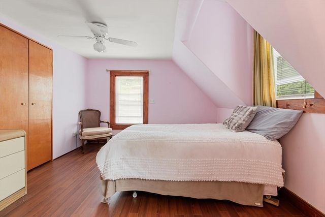 48 Valley St, Wakefield, MA 01880
