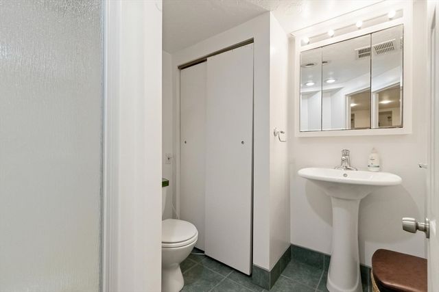 48 Valley St, Wakefield, MA 01880