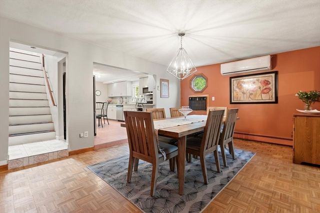 48 Valley St, Wakefield, MA 01880