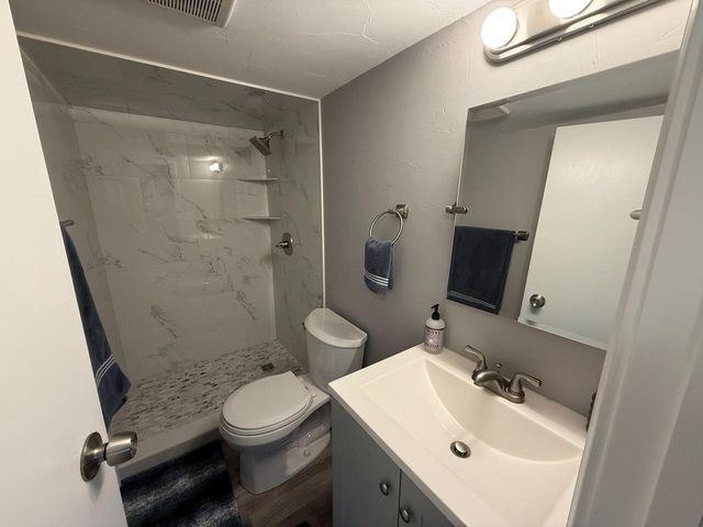 1620 E RANDALL AVENUE, Appleton, WI 54911