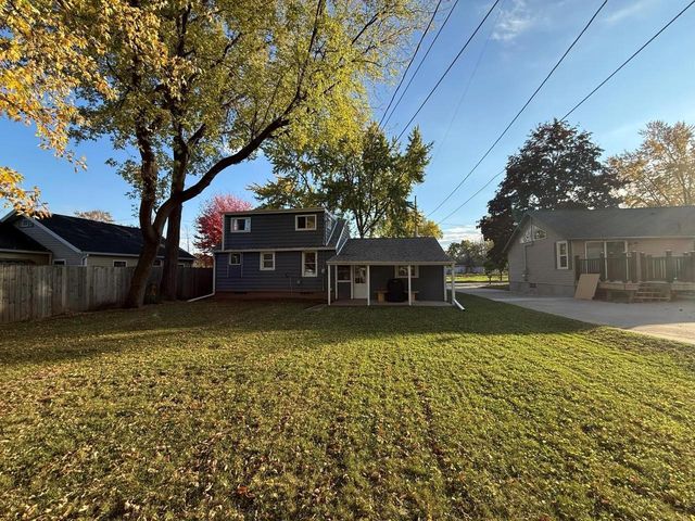 1620 E RANDALL AVENUE, Appleton, WI 54911