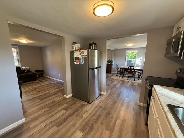 1620 E RANDALL AVENUE, Appleton, WI 54911