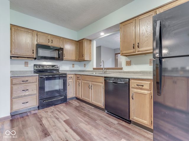 8160 Bold Forbes Court, Indianapolis, IN 46217