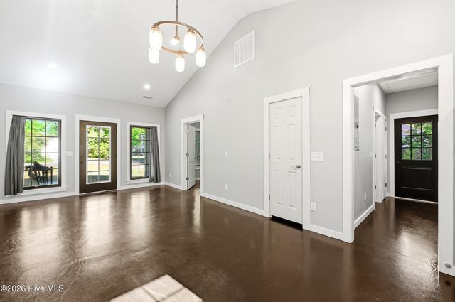 13 Creekstone Lane, Castle Hayne, NC 28429