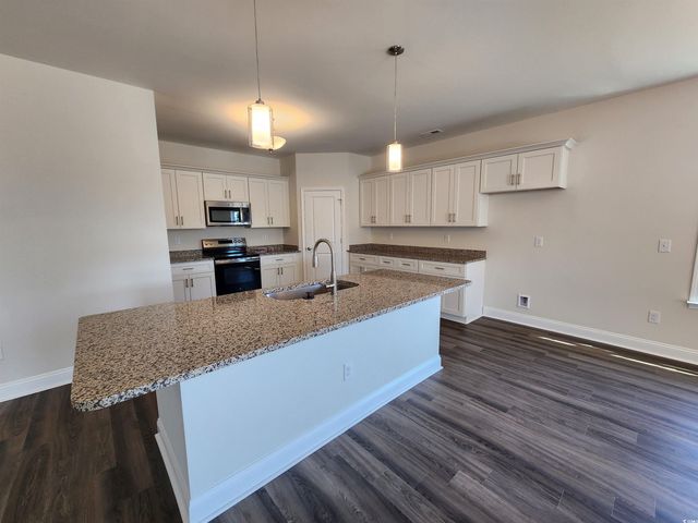 5292 Old Forest Dr., Loris, SC 29569