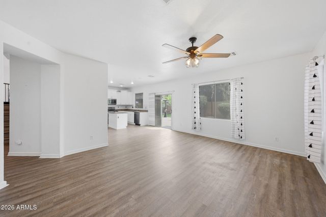 12175 W CHASE Lane, Avondale, AZ 85323