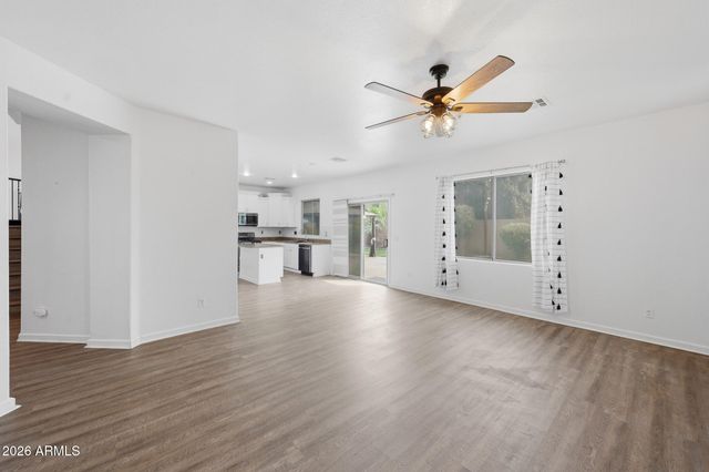 12175 W CHASE Lane, Avondale, AZ 85323