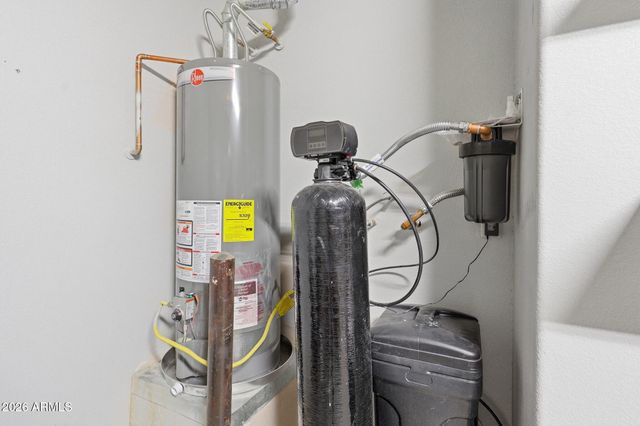 12175 W CHASE Lane, Avondale, AZ 85323