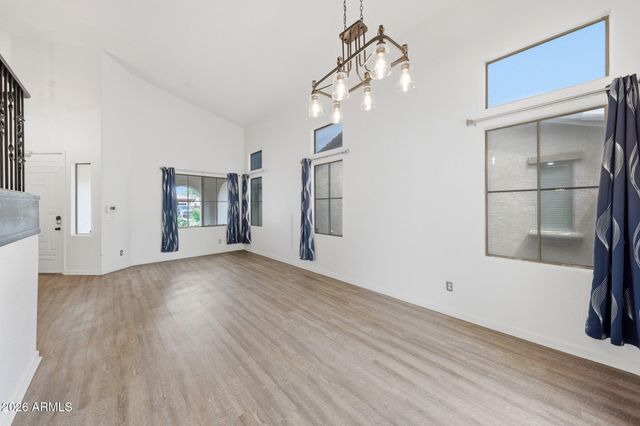 12175 W CHASE Lane, Avondale, AZ 85323