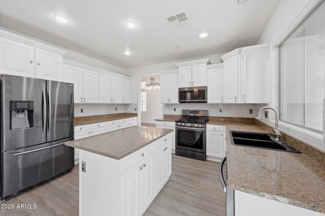 12175 W CHASE Lane, Avondale, AZ 85323